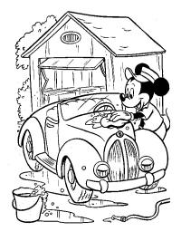 Mickey mouse laver la voiture